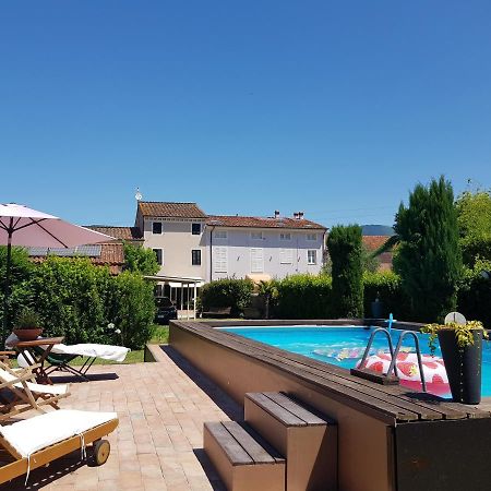 Il Casale Apartment ลุคคา ภายนอก รูปภาพ